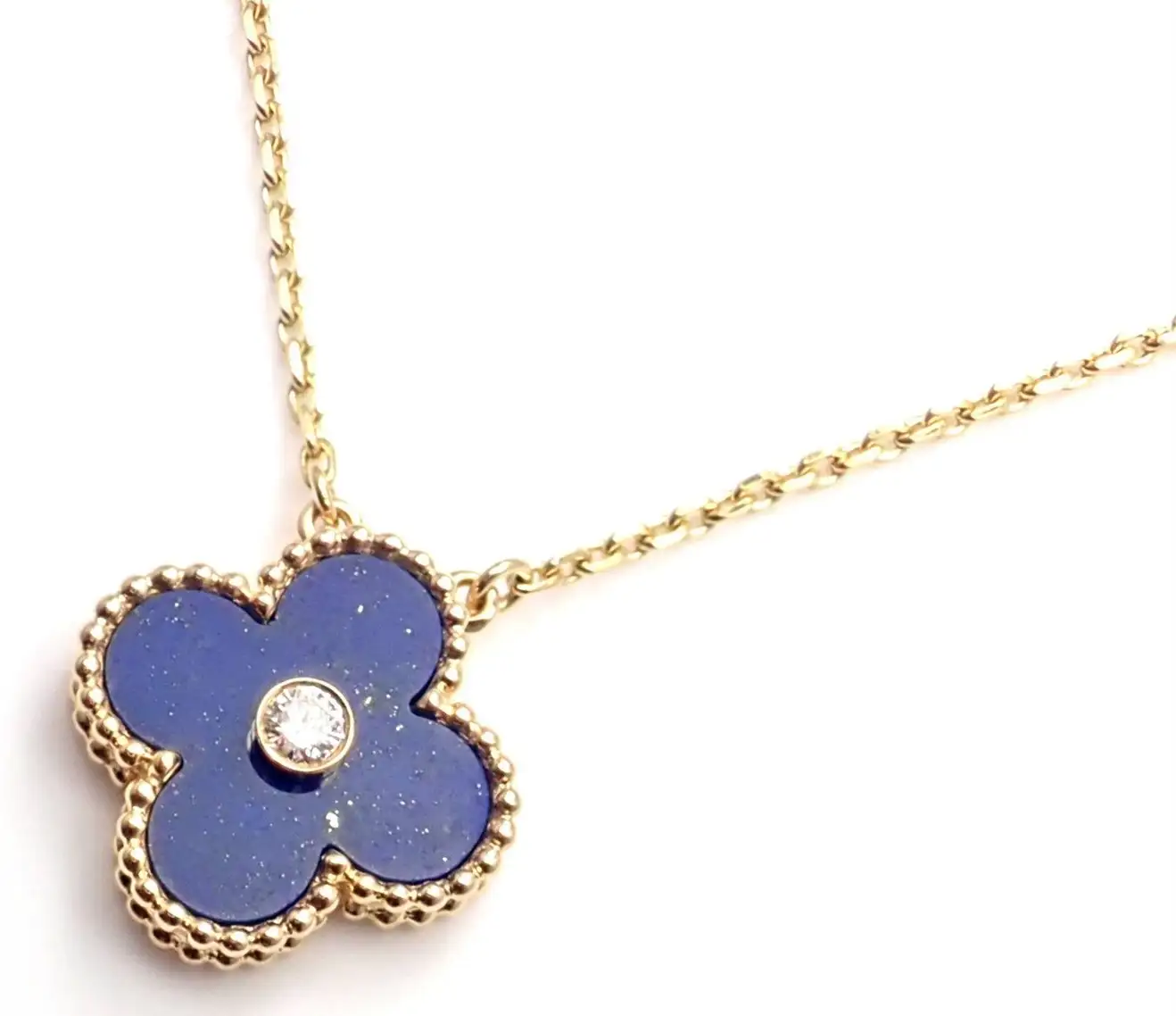 Van Cleef & Arpels Vintage Alhambra 2010 Holiday Necklace Yellow Gold Necklace 6