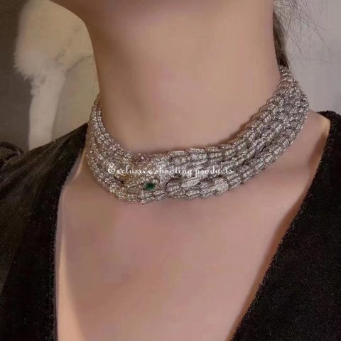 Bulgari Serpenti necklace in white gold set with two pear brilliant cut necklace emeralds and diamond pavé necklace 4