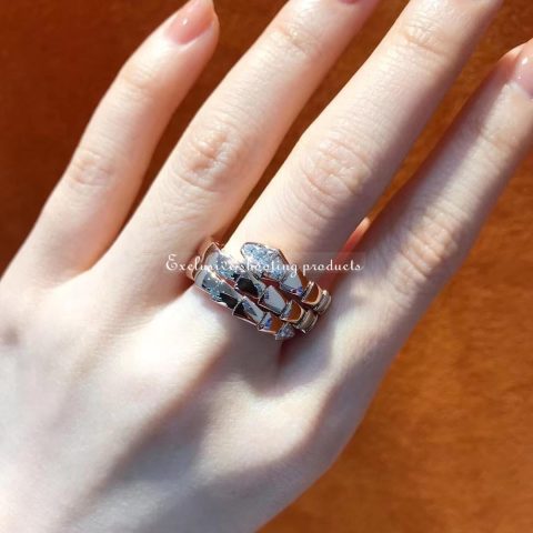 Bulgari 357869 Serpenti Viper two-coil 18 kt rose gold ring set with demi-pavé diamonds 10