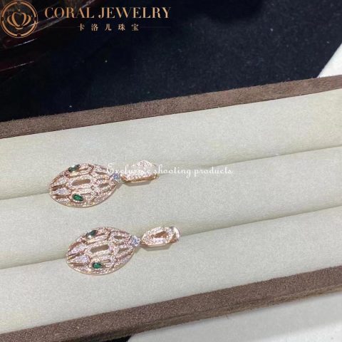 Bulgari Serpenti 354576 18 kt yellow gold earrings set with pavé diamonds and malachite eyes 7