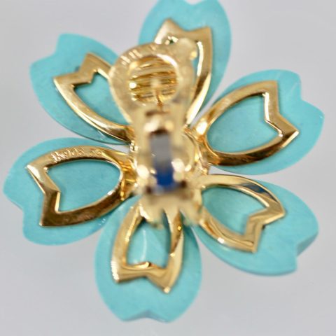 Van Cleef & Arpels VCARA55600 Rose de Noël earrings small model Yellow gold Diamond Turquoise earrings 3