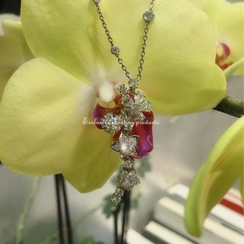 Van Cleef & Arpels VCARP05K00 Folie des Prés pendant White gold Diamond 8