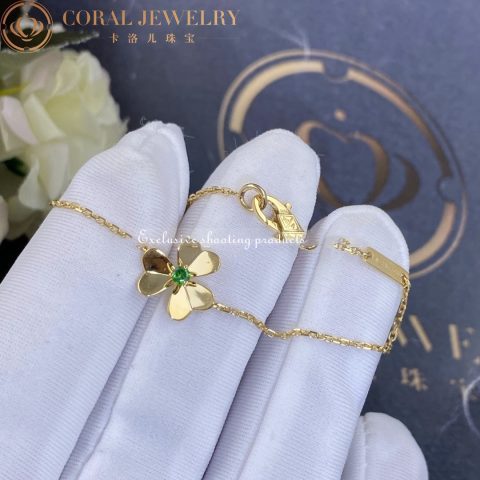 Van Cleef & Arpels VCARP7SC00 Frivole bracelet mini model Yellow gold Emerald 7