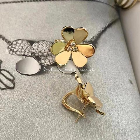Van Cleef & Arpels VCARB65900 Frivole earrings large model Yellow gold Diamond earrings 5