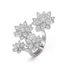 Van Cleef & Arpels VCARP7TF00 Lotus Between the Finger ring 4 flowers White gold Diamond ring 1