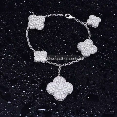 Van Cleef & Arpels VCARN9MQ00 Magic Alhambra bracelet 5 motifs White gold Diamond bracelet 8