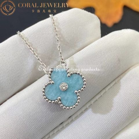 Van Cleef & Arpels VCARP9RU00 Vintage Alhambra 2022 Holiday Pendant White gold Green Sèvres 6
