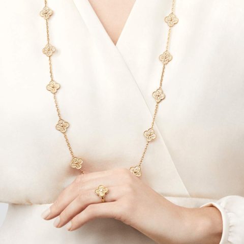Van Cleef & Arpels VCARO1IC00 necklace Vintage Alhambra long necklace 20 motifs Yellow gold necklace 14