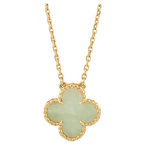 Van Cleef & Arpels pendant Vintage Alhambra pendant Green Jade 18 Karat Yellow Gold Necklace 1