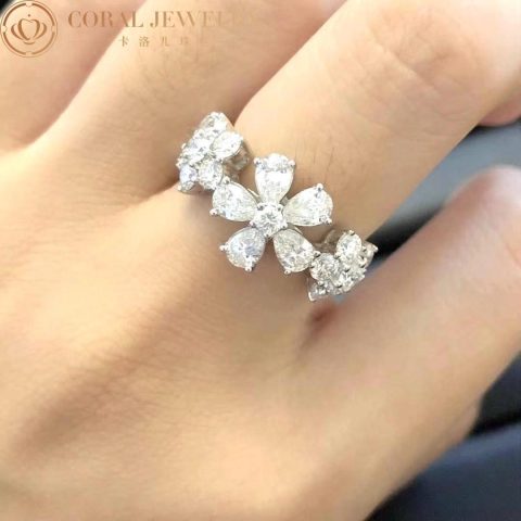 Van Cleef & Arpels VCARP05500 Folie des prés ring White gold Diamond ring 2