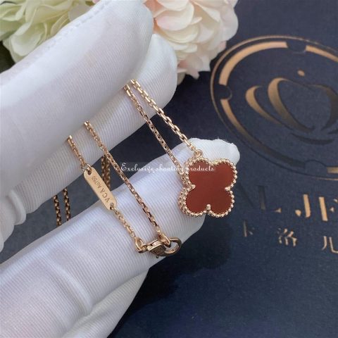 Van Cleef & Arpels VCARD38500 Vintage Alhambra pendant Yellow gold Carnelian Necklace 5