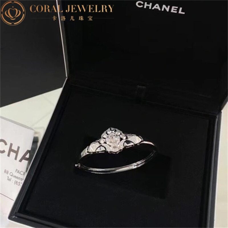 Chanel Sous Le Signe Du Lion Bracelet 18k White Gold Diamonds J10827 Coral 28