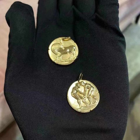 Van Cleef Arpels Zodiaque Medal Tauri Taurus Yellow Gold Vcarp7ss00 Coral 11
