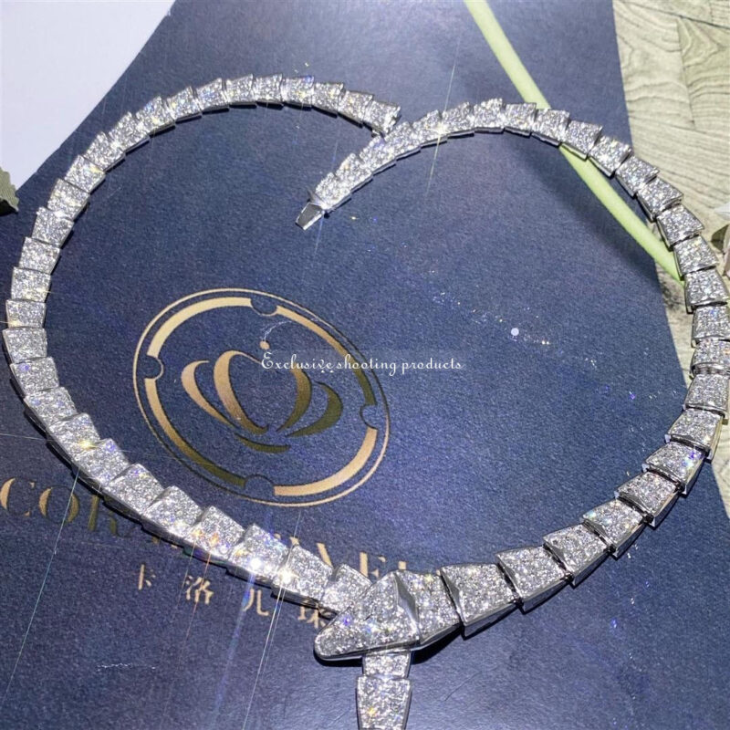 Bulgari Serpenti 348165 necklace in 18 kt white gold set with full pavé diamonds 11