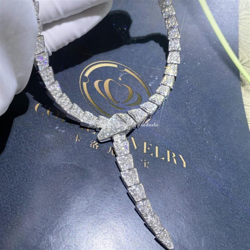 Bulgari Serpenti 348165 necklace in 18 kt white gold set with full pavé diamonds 9