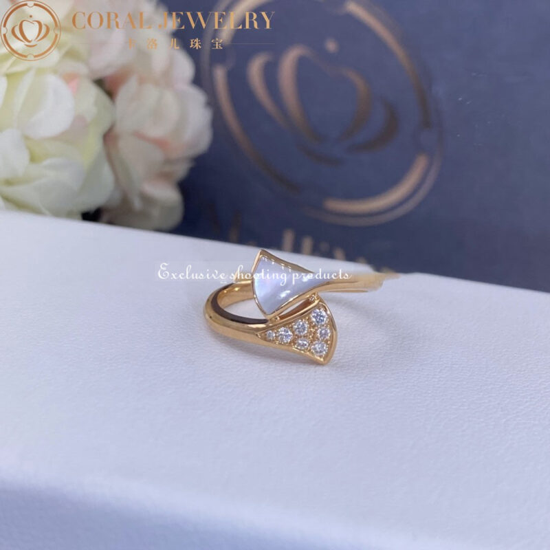 Bulgari Divas’ Dream 353800 ring in Rose gold mother of pearl and diamonds 4