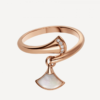 Bulgari Divas’ Dream AN857333 ring in Rose gold mother of pearl and diamonds 1