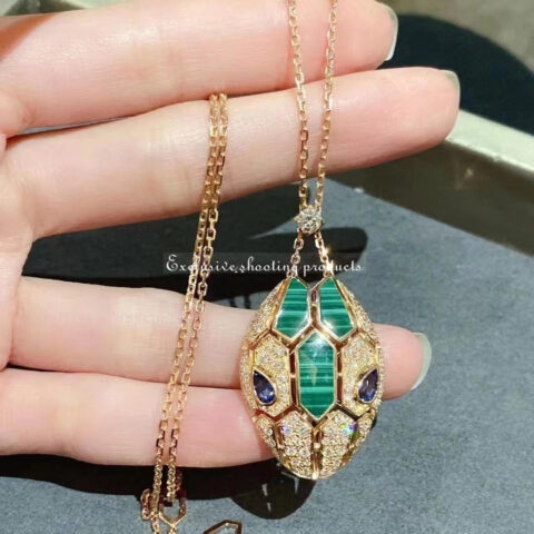 Bulgari Serpenti 356782 18 kt rose gold necklace set with blue sapphire eyes pavé diamonds on the pendant 7
