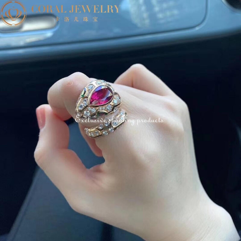 Bulgari Serpenti 355336-Ruby 18 kt rose gold ring set with a Ruby on the head emerald eyes and pavé diamonds 2