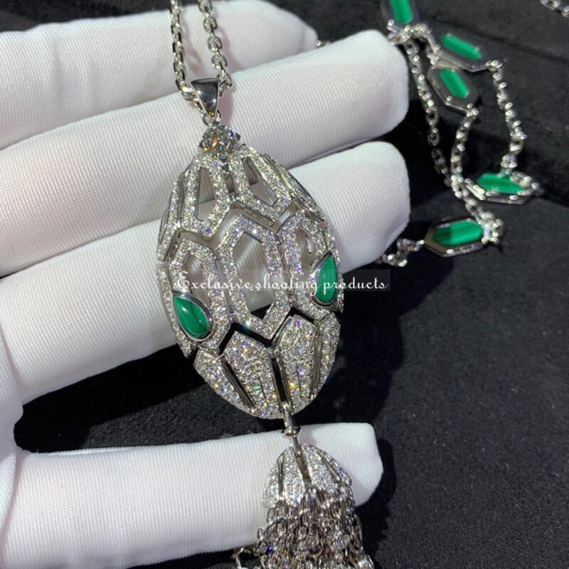 Bulgari Serpenti 354101-1 18 kt white gold necklace with tassel set with a diamond pavé diamonds and malachite eyes 2