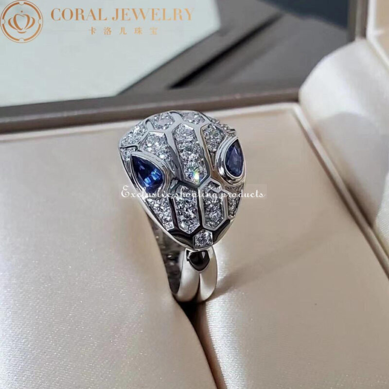 Bulgari Serpenti AN857879 18 kt white gold ring set with Blue Sapphire eyes and pavé diamonds 4