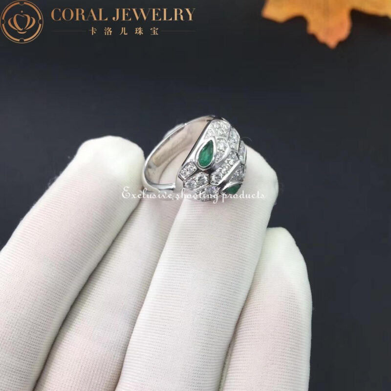 Bulgari Serpenti AN858255 18 kt white gold ring set with Emeralds eyes and pavé diamonds 4