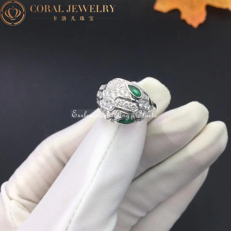 Bulgari Serpenti AN858255 18 kt white gold ring set with Emeralds eyes and pavé diamonds 2