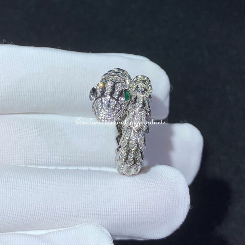 Bulgari Serpenti 354697 18 kt white gold ring set with pavé diamonds and two emerald eyes 9