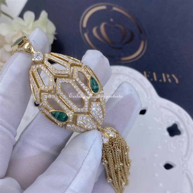 Bulgari Serpenti 354101 18 kt yellow gold necklace with tassel set with a diamond pavé diamonds and malachite eyes 5