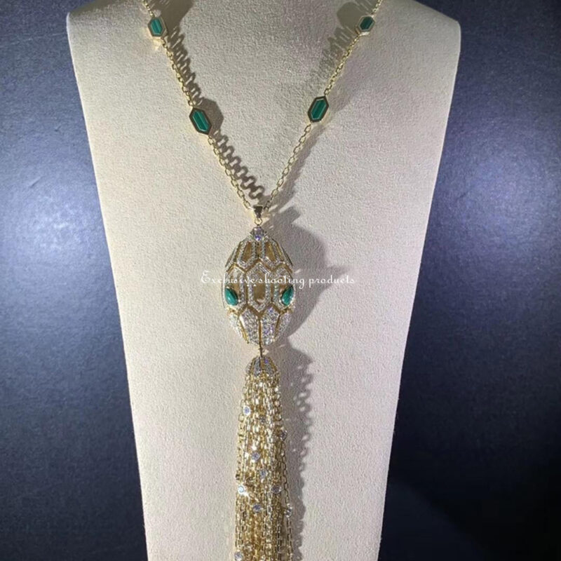 Bulgari Serpenti 354101 18 kt yellow gold necklace with tassel set with a diamond pavé diamonds and malachite eyes 3