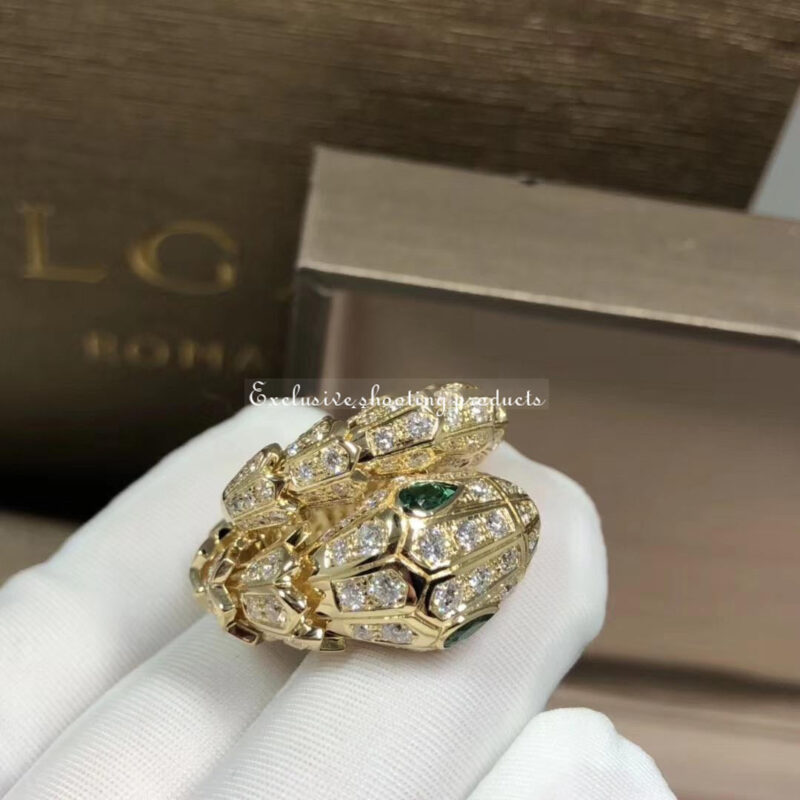 Bulgari Serpenti 354697-yg 18 kt yellow gold ring set with pavé diamonds and two emerald eyes 6