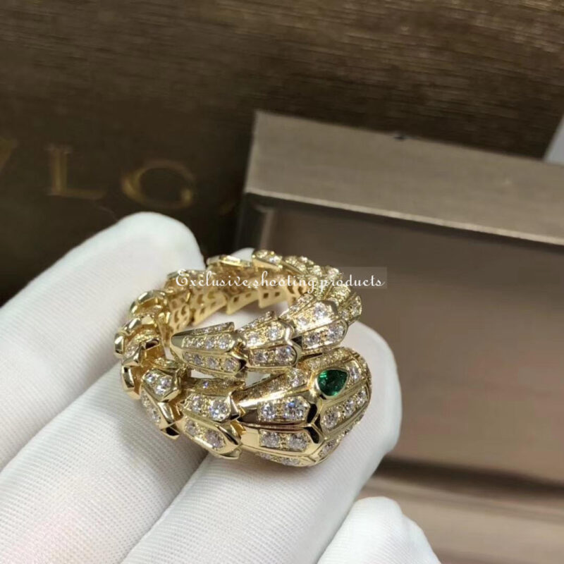 Bulgari Serpenti 354697-yg 18 kt yellow gold ring set with pavé diamonds and two emerald eyes 5