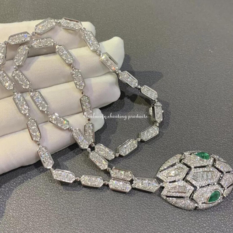 Bulgari Serpenti necklace Diamond & emerald eyes necklace 2