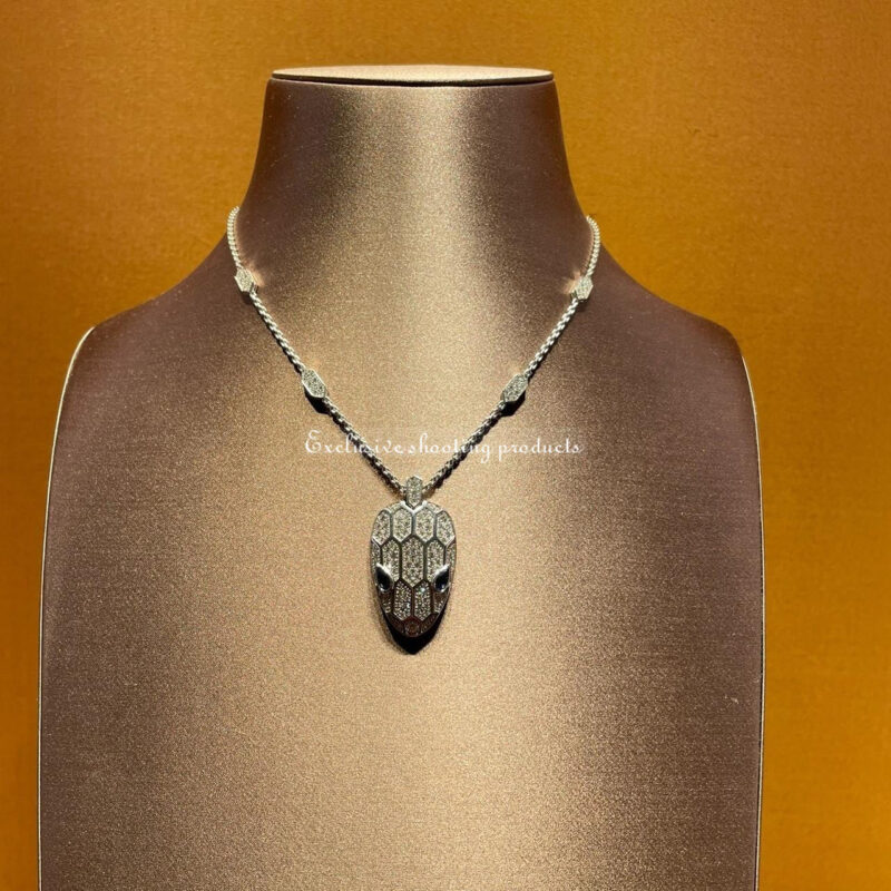 Bulgari Serpenti 353529 necklace in 18 kt white gold set with blue sapphire eyes and pavé diamonds 4