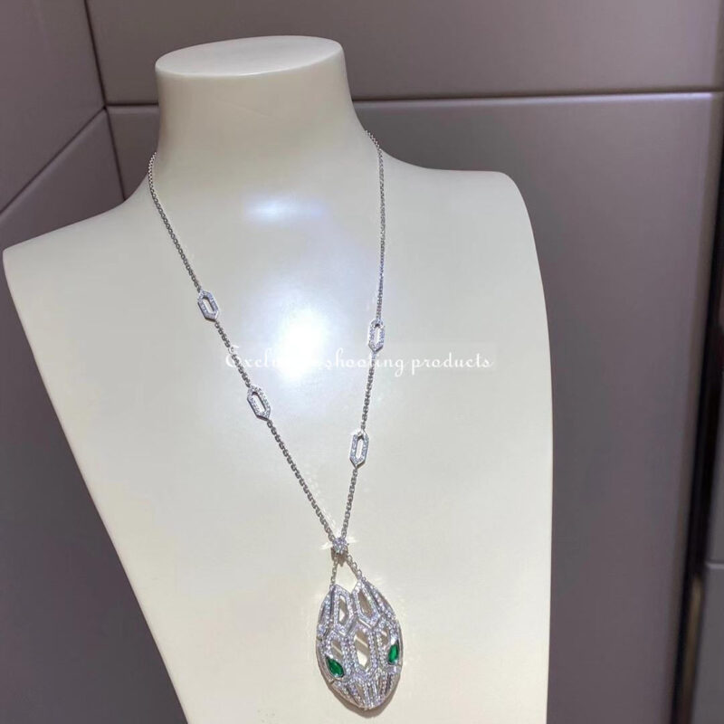 Bulgari Serpenti 352752 necklace in 18 kt white gold set with emerald eyes and pavé diamonds 11