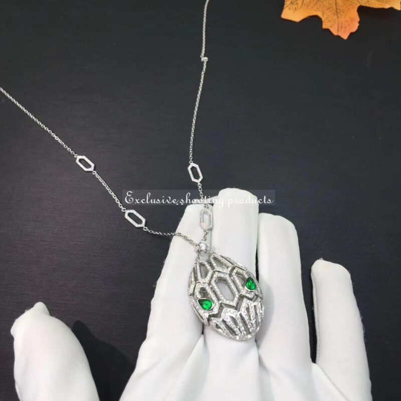 Bulgari Serpenti 352752 necklace in 18 kt white gold set with emerald eyes and pavé diamonds 5