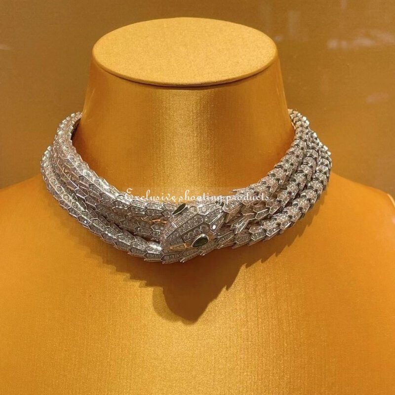 Bulgari Serpenti necklace in white gold set with two pear brilliant cut necklace emeralds and diamond pavé necklace 3