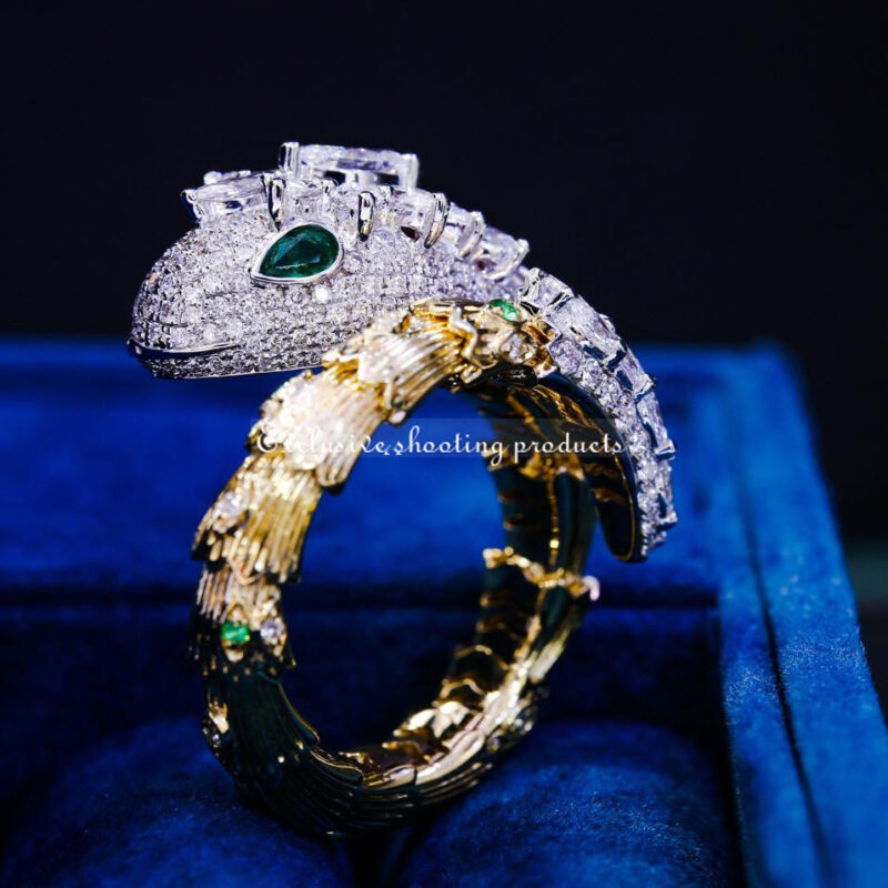 Bulgari Serpenti Snake ring Diamond & Emerald in 18k Gold ring 5