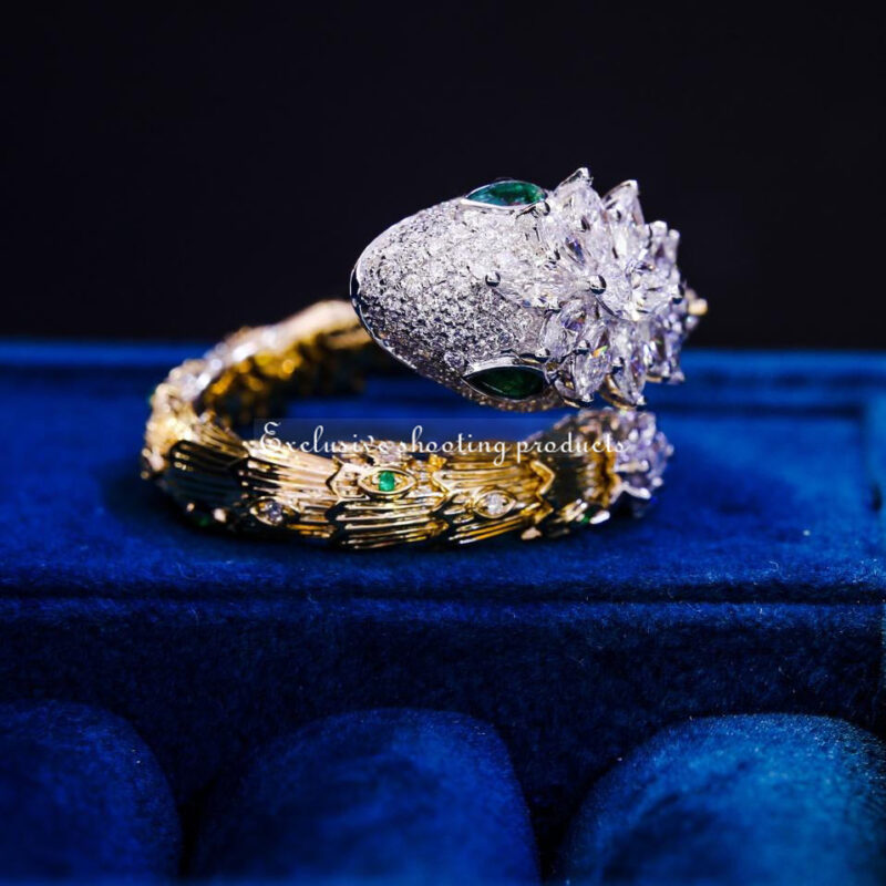 Bulgari Serpenti Snake ring Diamond & Emerald in 18k Gold ring 4