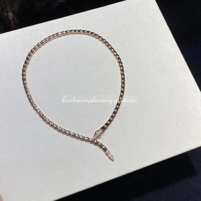 Bulgari Serpenti Viper 357864 18 kt rose gold necklace set with demi-pavé diamonds 4