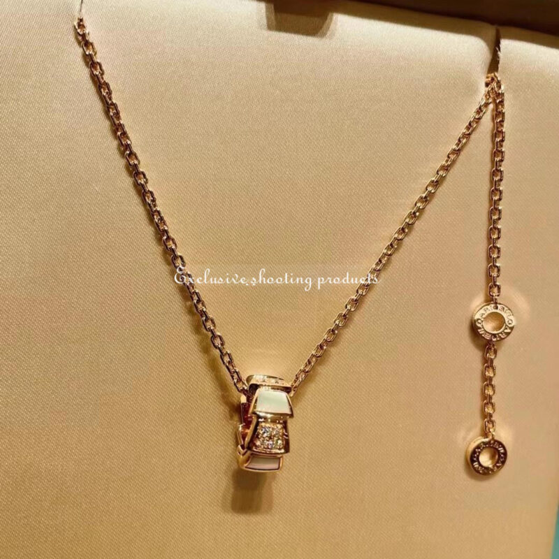 Bulgari Serpenti 357095 Viper 18 kt rose gold necklace set with mother-of-pearl elements and pavé diamonds on the pendant 7