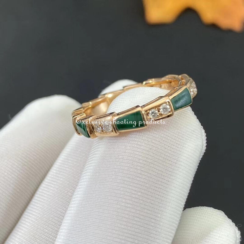Bulgari Serpenti Viper 356758 18 kt rose gold thin ring set with malachite elements and pavé diamonds 2