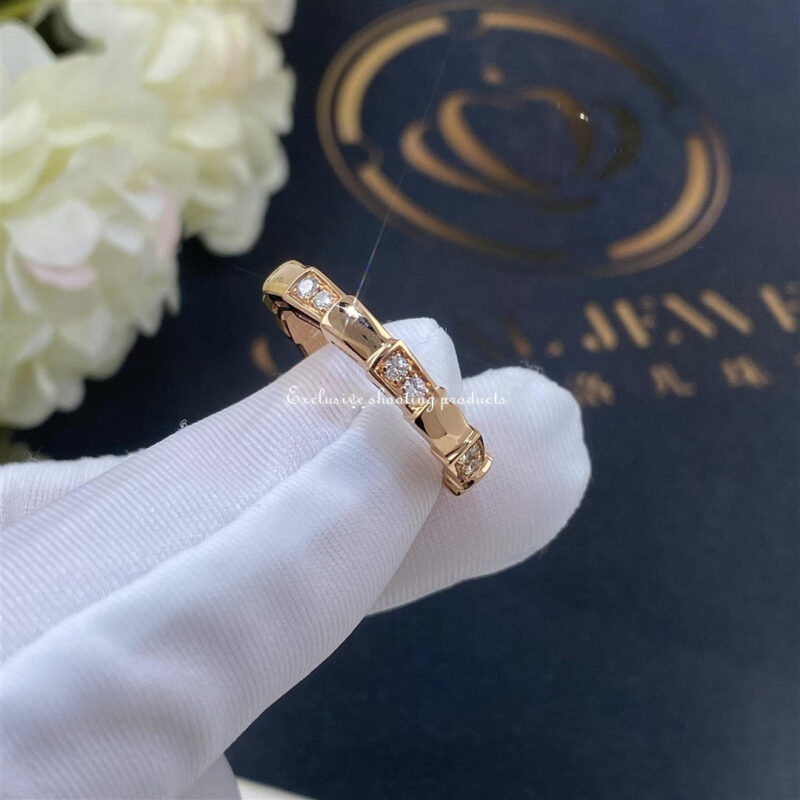 Bulgari Serpenti Viper 353277 band ring in 18 kt rose gold set with demi-pavé diamonds 4