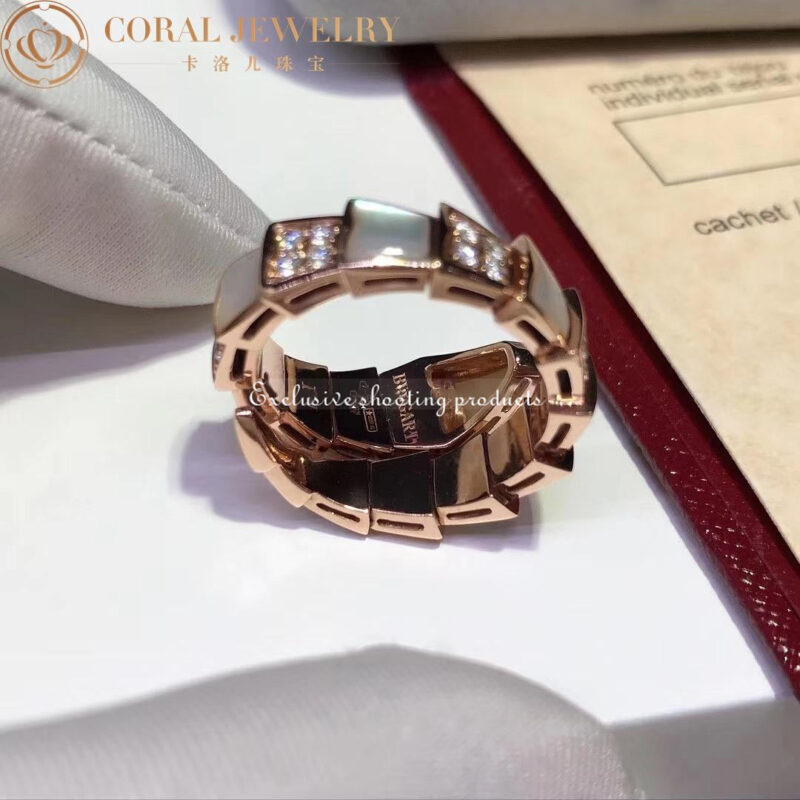 Bulgari Serpenti 350668 Viper one-coil ring in 18 kt rose gold set with mother-of-pearl elements and pavé diamonds 2