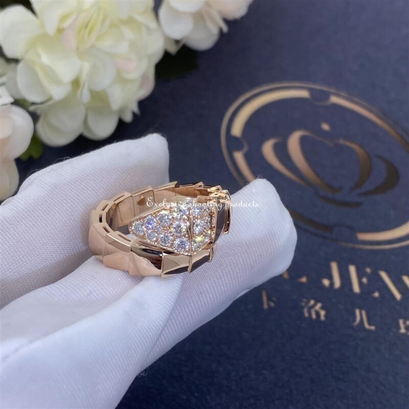 Bulgari Serpenti 345218 Viper one-coil ring in 18 kt rose gold set with pavé diamonds on the head 2