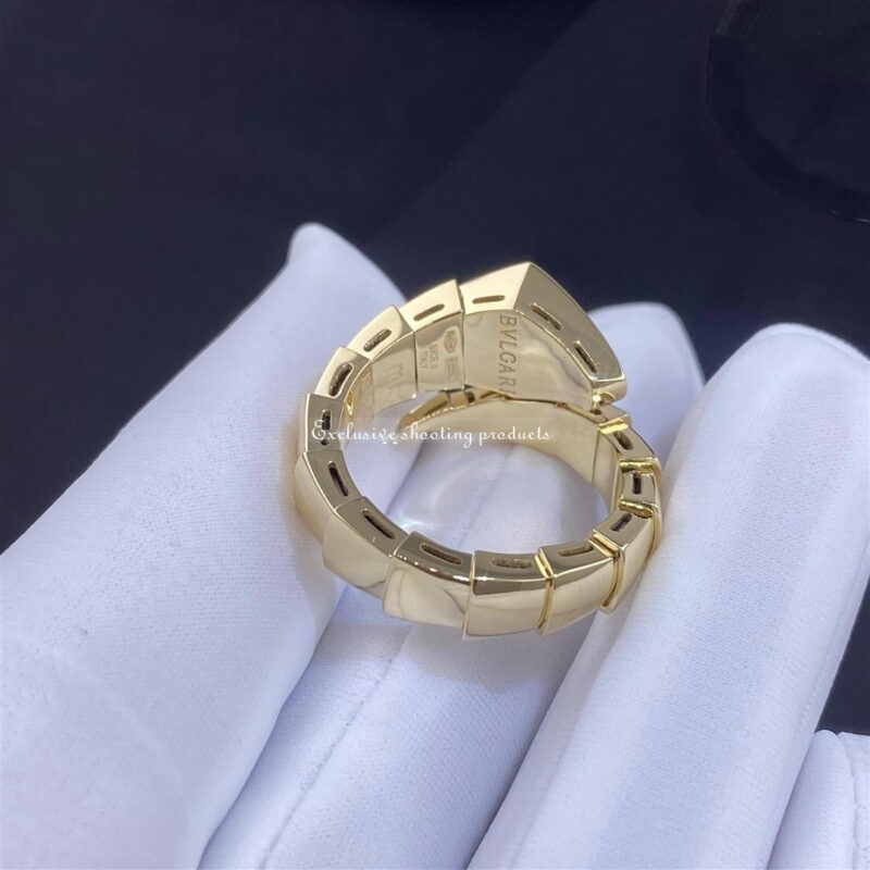 Bulgari Serpenti 345218YG Viper one-coil ring in 18 kt yellow gold set with pavé diamonds on the head 3