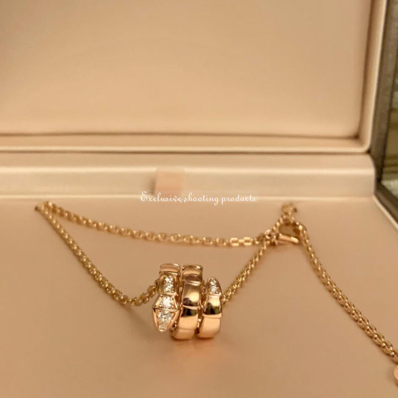 Bulgari Serpenti Viper 357794 pendant necklace in 18 kt rose gold set with demi-pavé diamonds 9