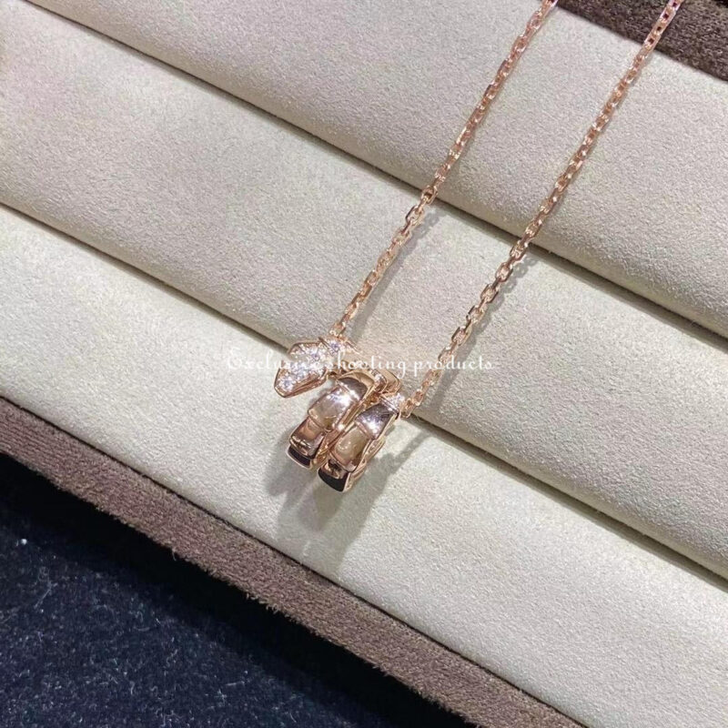 Bulgari Serpenti Viper 357794 pendant necklace in 18 kt rose gold set with demi-pavé diamonds 1