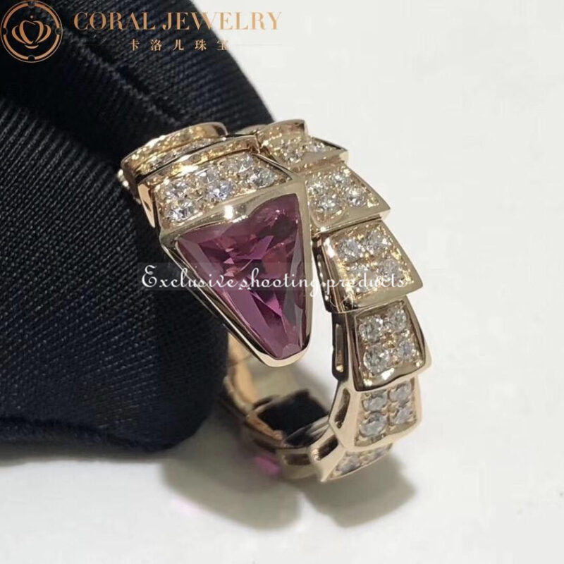 Bulgari 347594-RG Serpenti Viper ring in 18 kt rose gold set with full pavé diamonds and a rubellite on the head 2