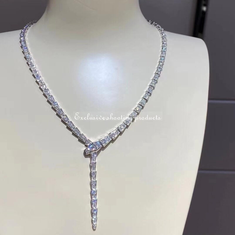 Bulgari Serpenti 351090 Viper slim necklace in 18 kt white gold set with full pavé diamonds 16